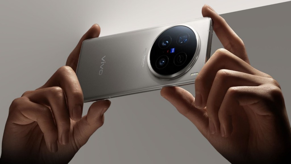 vivo X100 Ultra Punya Kamera Periskop 200MP dengan Sensor Terbesar Saat&nbsp;Ini