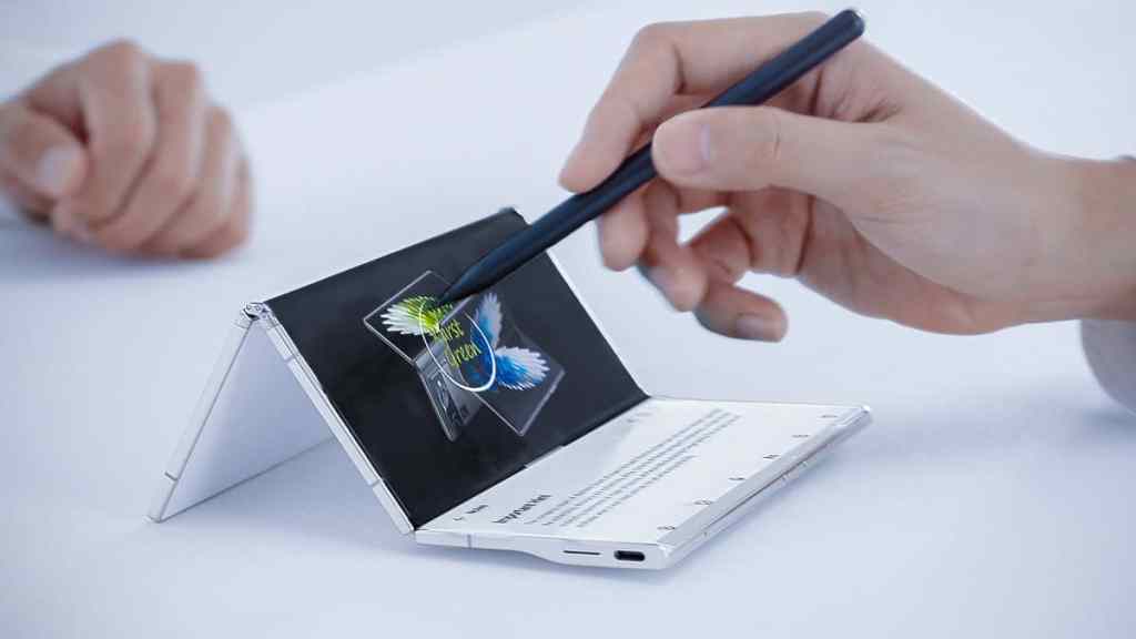 TECNO Umumkan Phantom Ultimate 2, Konsep Smartphone Layar Lipat Tiga yang&nbsp;Fungsional