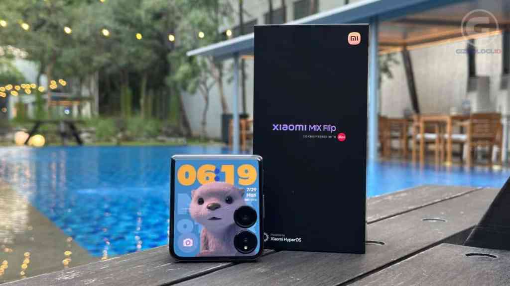 Menjajal Xiaomi Mix Flip, Pesaing Galaxy Z Flip dengan Cover Screen Lebih Fungsional